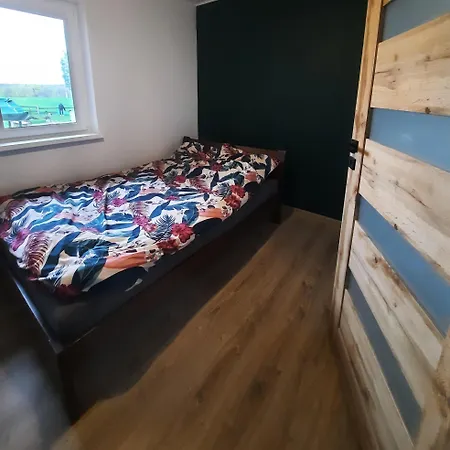 Siedlisko Radogoszcz, Jacuzzi ,sauna بيت للعطل